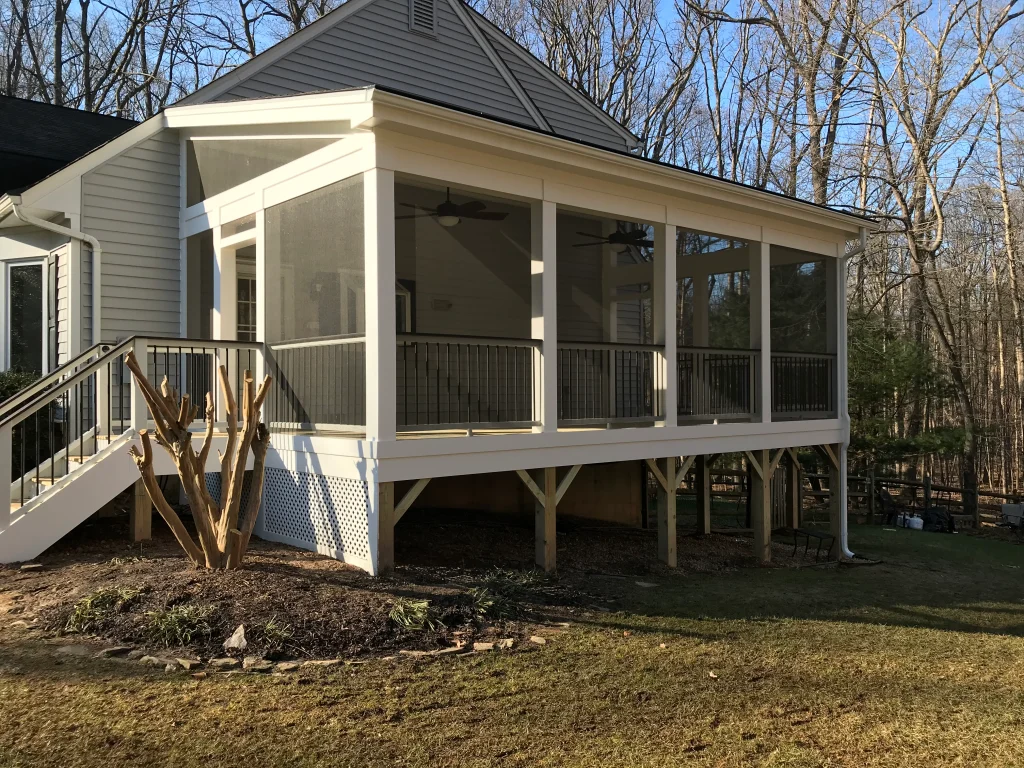 Porch with privacy screen