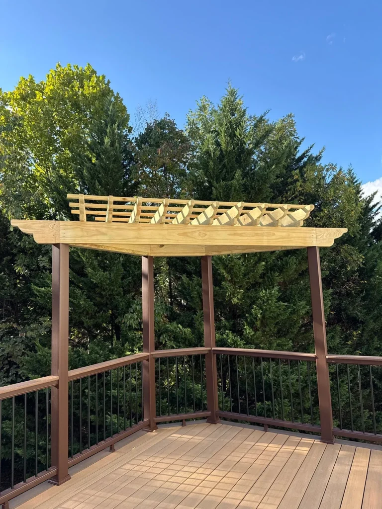 Corner pergola with composite railing