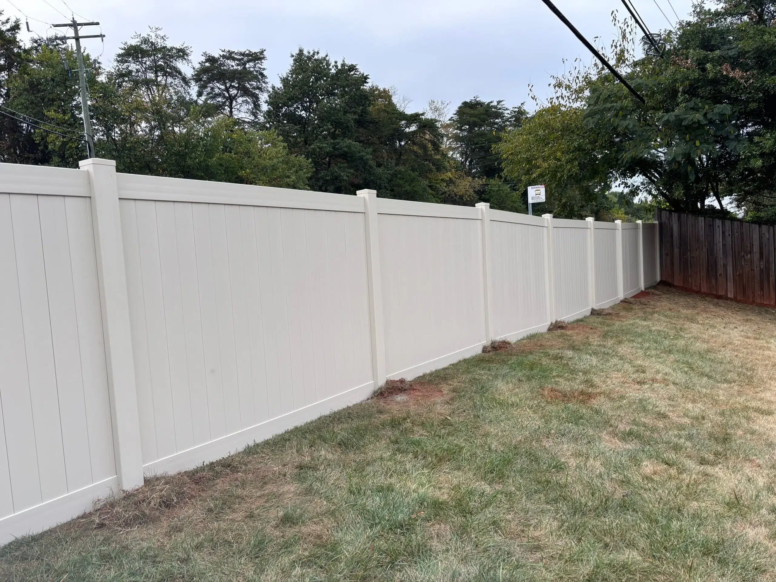 big-long-fence-on-the-dumfries-virginia