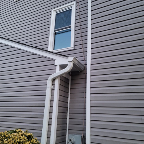 close-up-view-of-the-siding-installation-on-the-virginia
