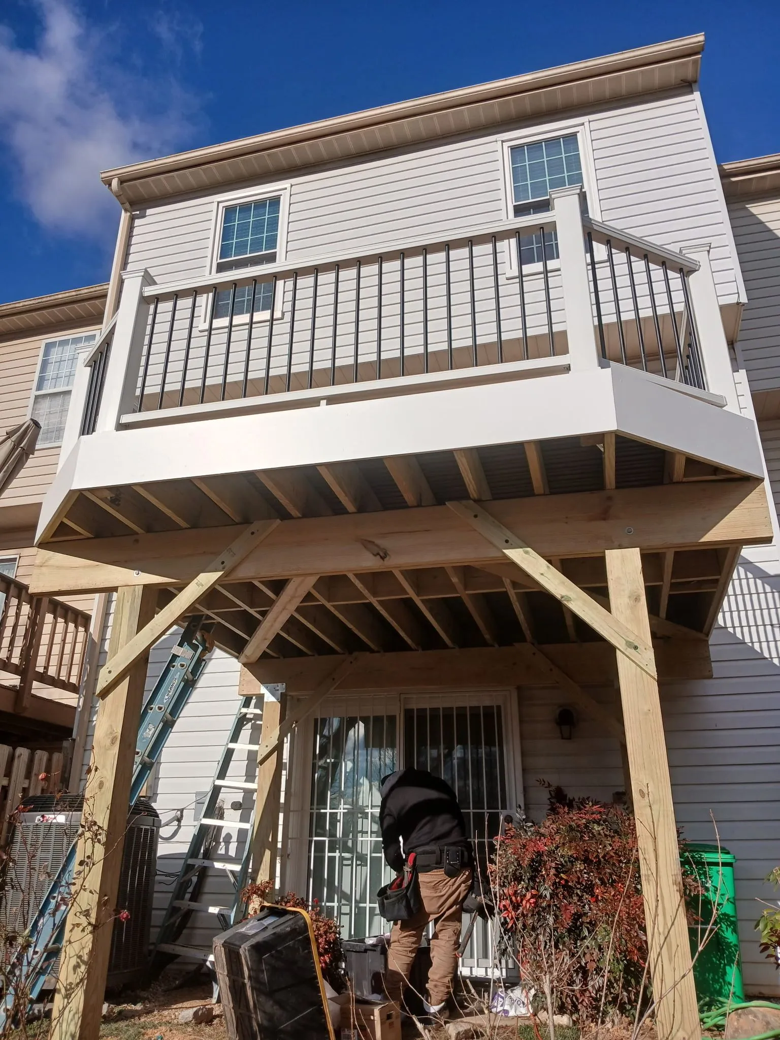 elevated-deck-frame-installation-and-structural-repairs-on-the-virginia