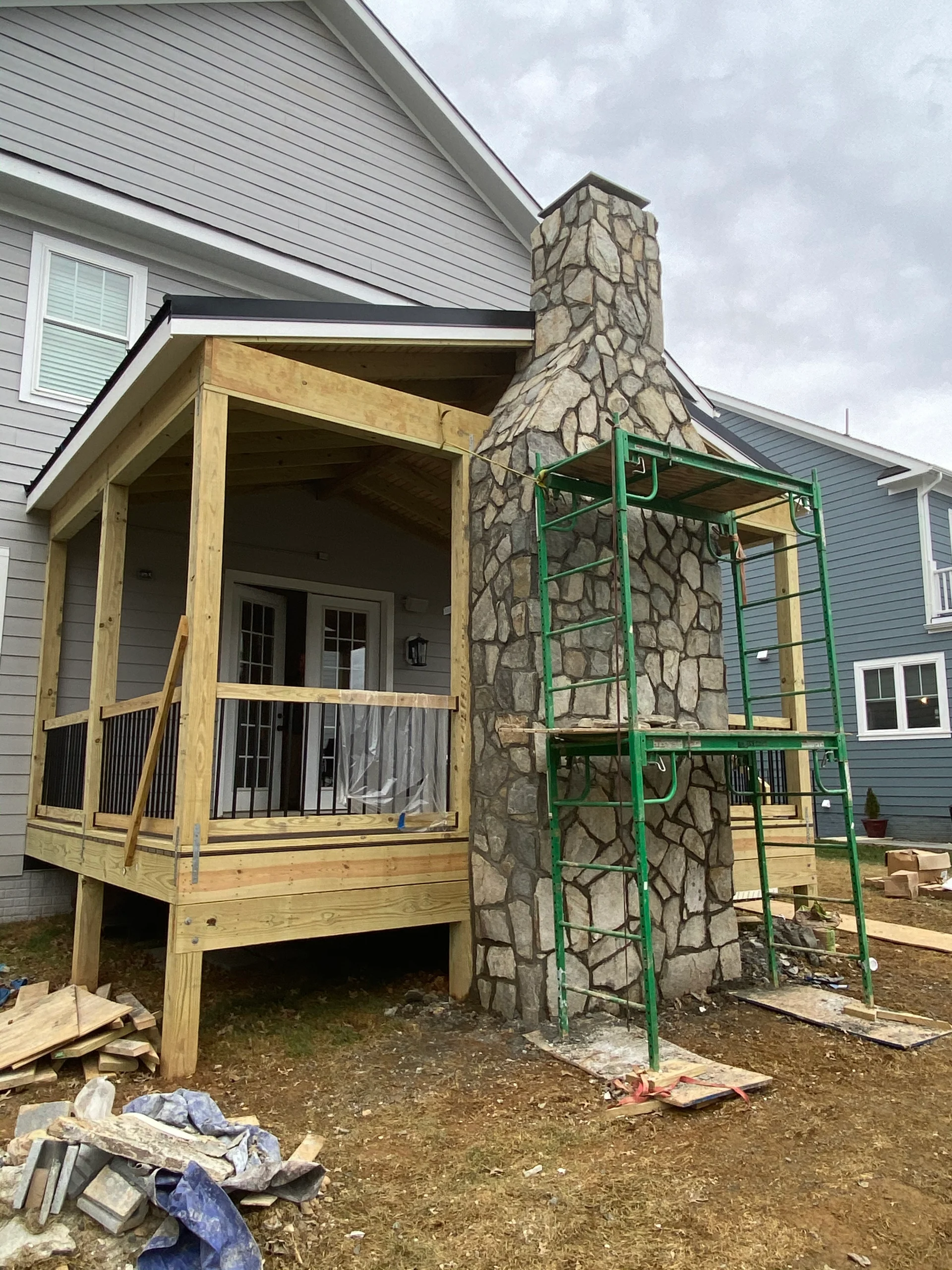 elevated-deck-with-structural-repairs-on-the-virginia