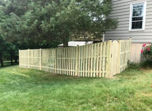 wood-privacy-fence-on-the-lawn-in-the-virginia